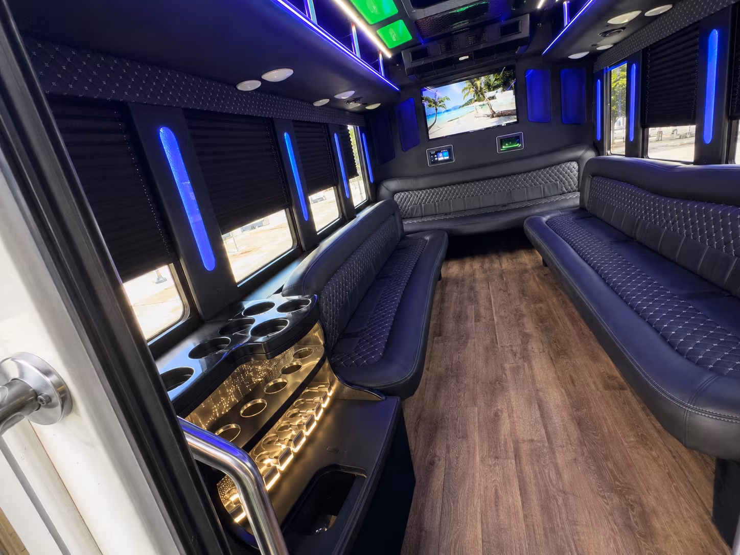 Cincinnati Homecoming & Prom Party Bus Rentals